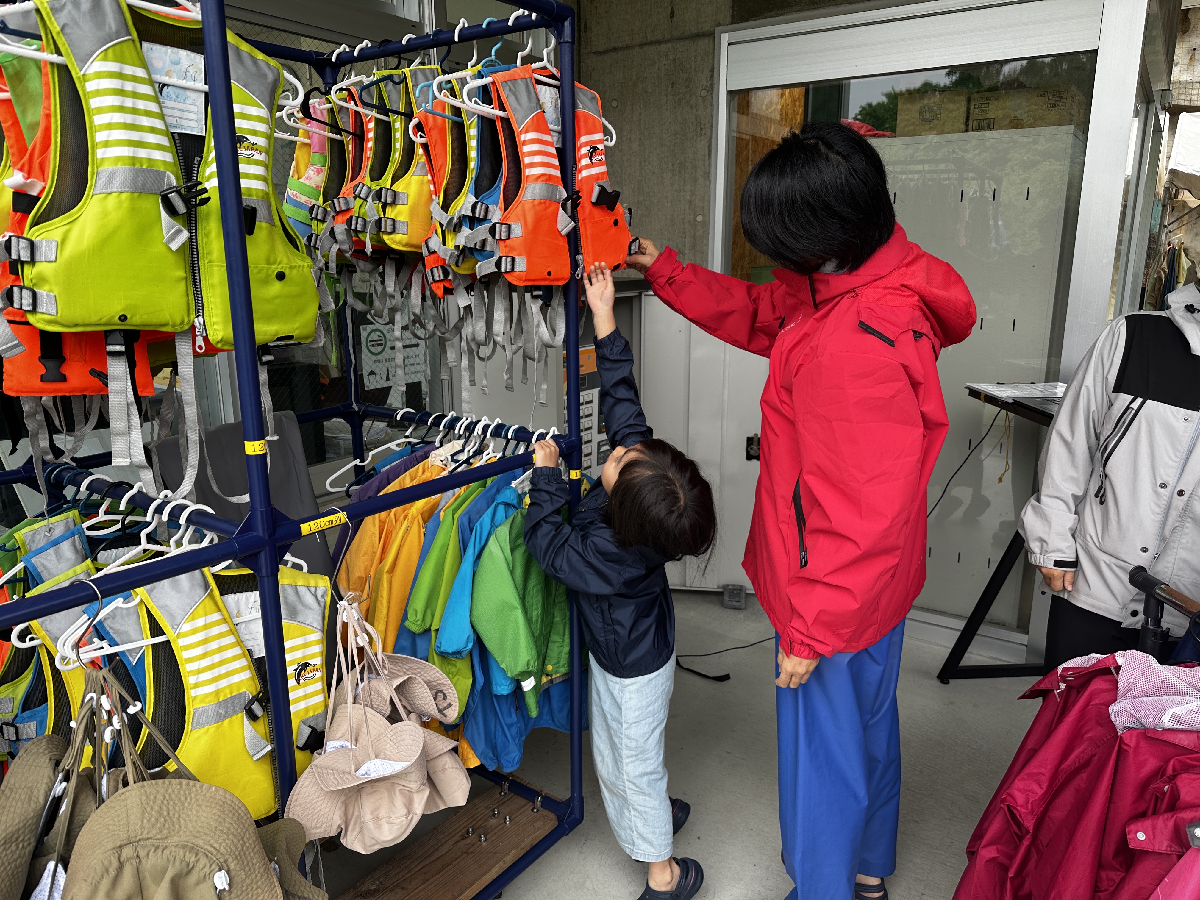 カヤックツアー安全グッズの装着